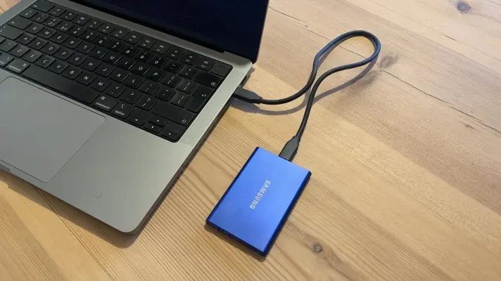 چرا کپی فایل معیار دقیقی برای تست سرعت SSD نیست؟ روش‌های درست بنچمارک