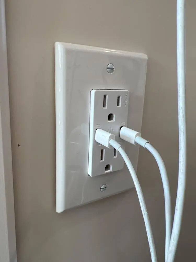 آیا پریز USB ارزش نصب دارد؟ معایب پریز USB-C و مزیت شارژر GaN