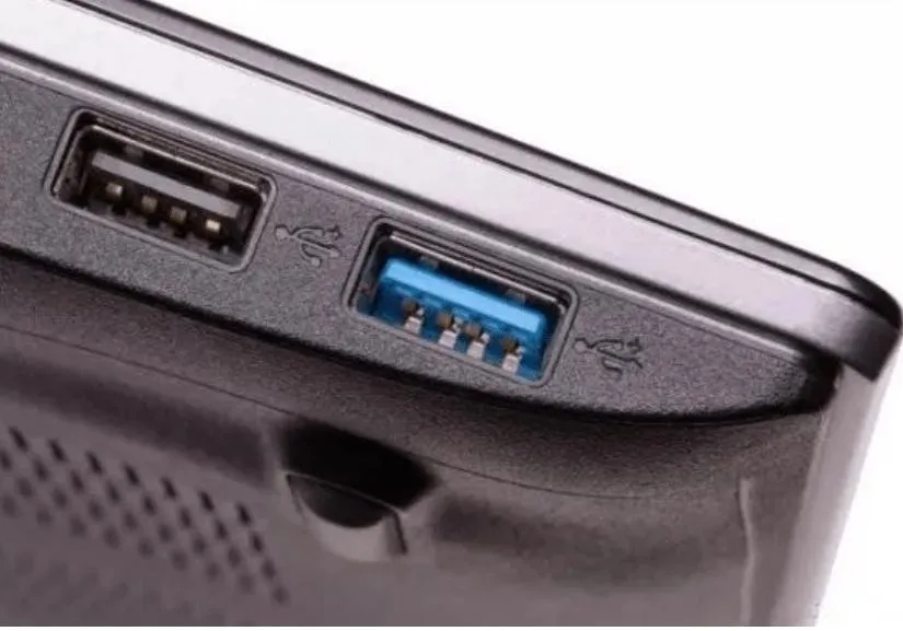 رنگ پورت USB چه معنایی دارد؟ تفاوت USB آبی، مشکی، قرمز و زرد