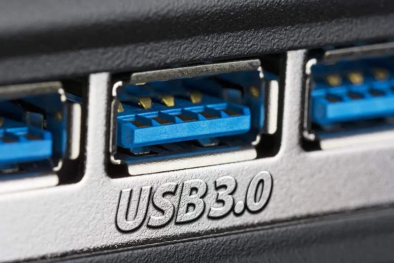 رنگ پورت USB چه معنایی دارد؟ تفاوت USB آبی، مشکی، قرمز و زرد